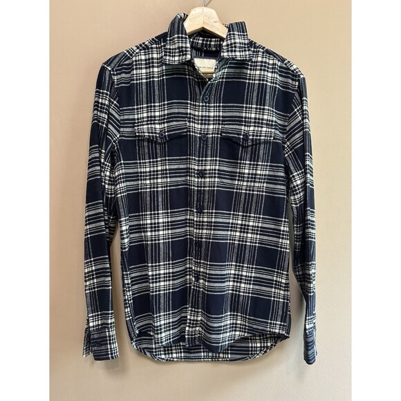 American Eagle Outfitters Other - American Eagle NWT 100% Cotton‎ Navy Plaid Long Sleeve Button Up Men's Size XS